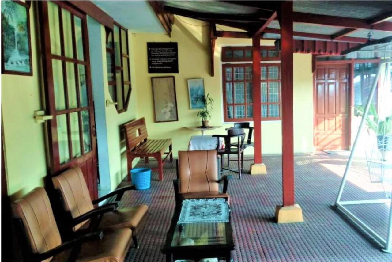 Wisma&Kantin Amanda Mojokerto Bagian luar foto