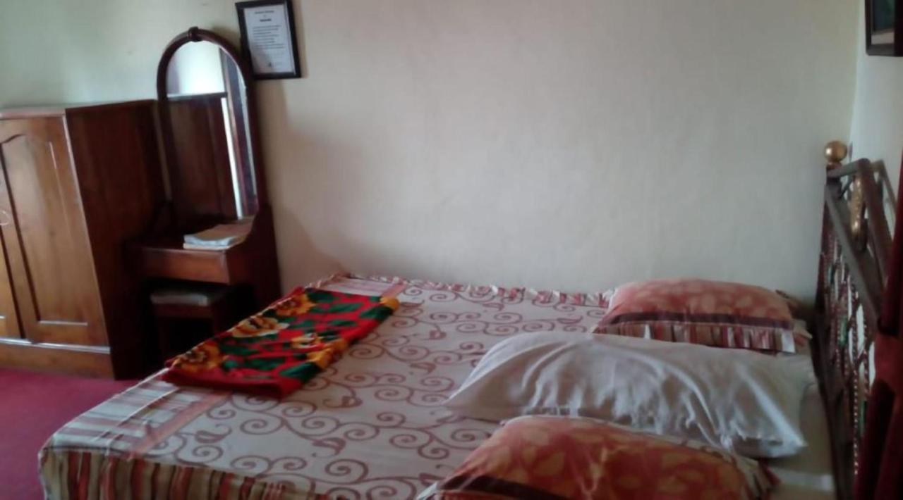 Wisma&Kantin Amanda Mojokerto Bagian luar foto