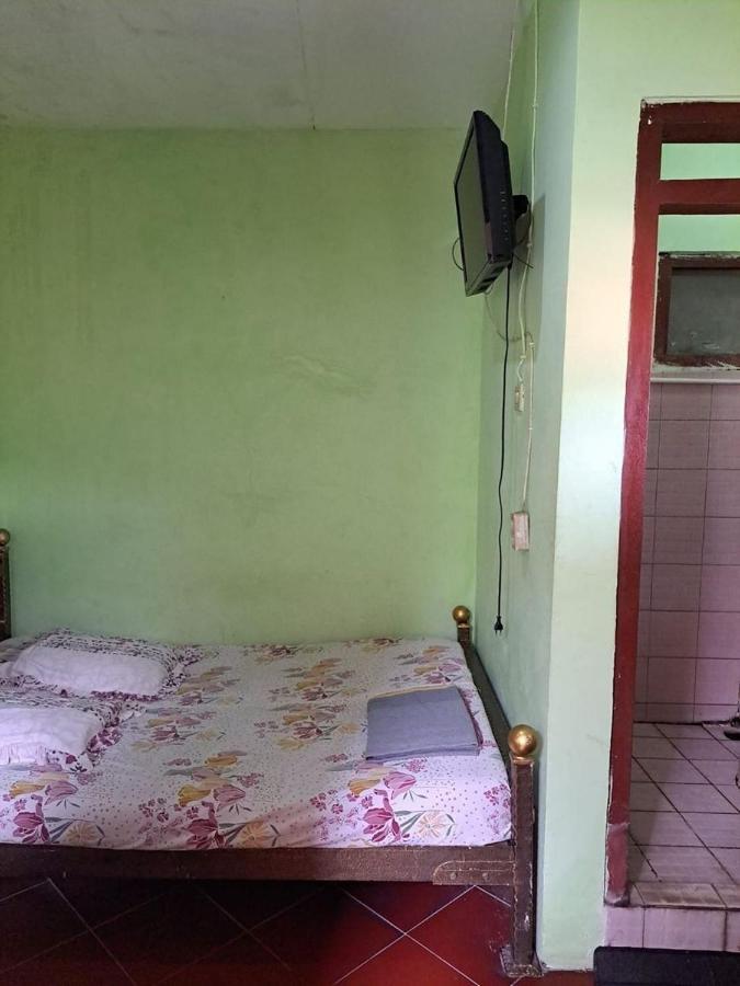 Wisma&Kantin Amanda Mojokerto Bagian luar foto